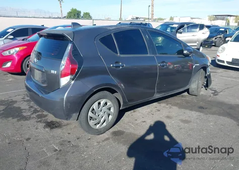 2015 Toyota Prius C One z USA, uszkodzony, nr VIN JTDKDTB34F1581740